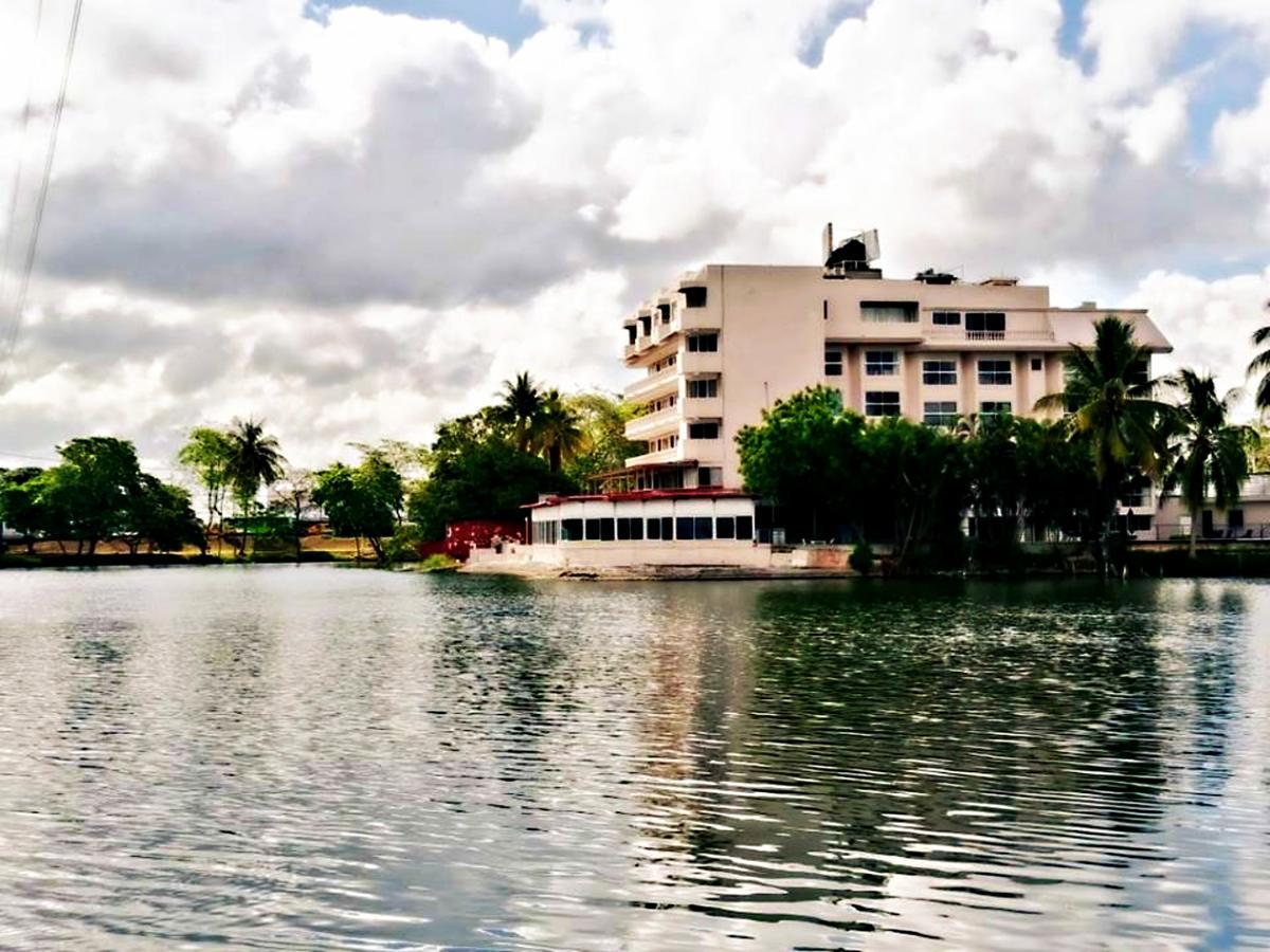 Hotel Graham וייארמוסה מראה חיצוני תמונה